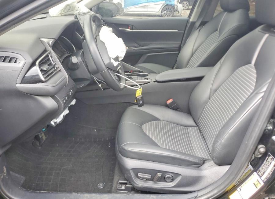 Salvage 2023 Toyota Camry Se in Black