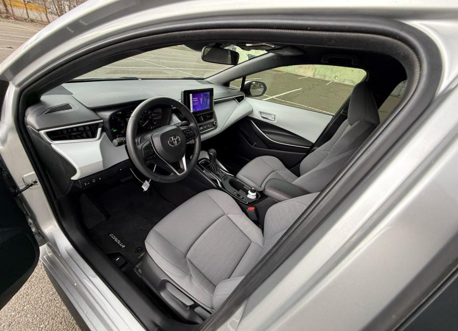 Salvage 2024 Toyota Corolla Le in Silver