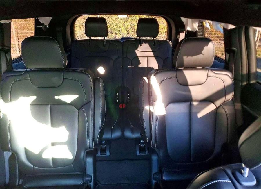 Salvage 2024 Jeep Grand Cherokee L Limited in Black