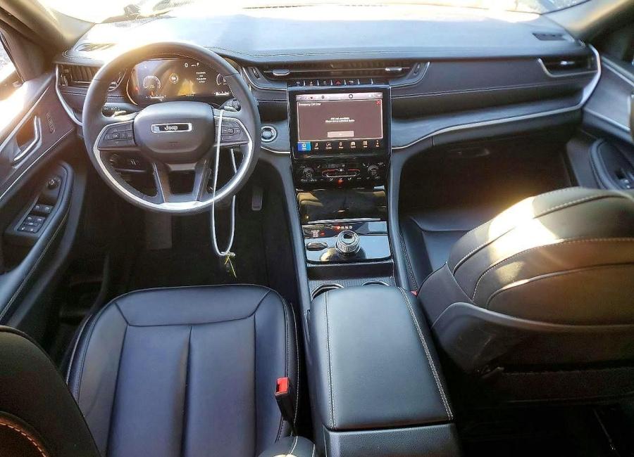 Salvage 2024 Jeep Grand Cherokee L Limited in Black