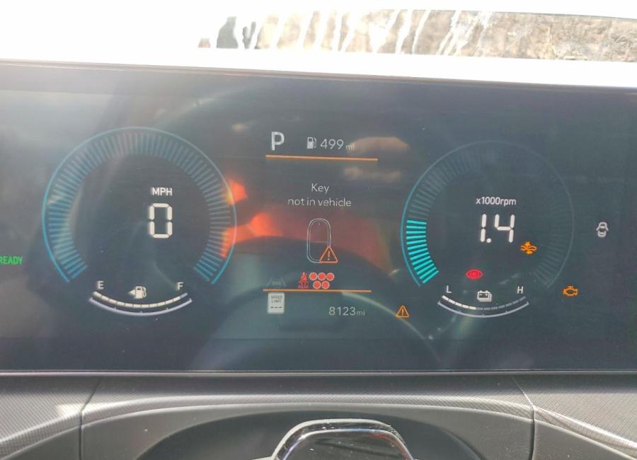 Salvage 2024 Hyundai Santa Fe Hybrid Sel in Gray