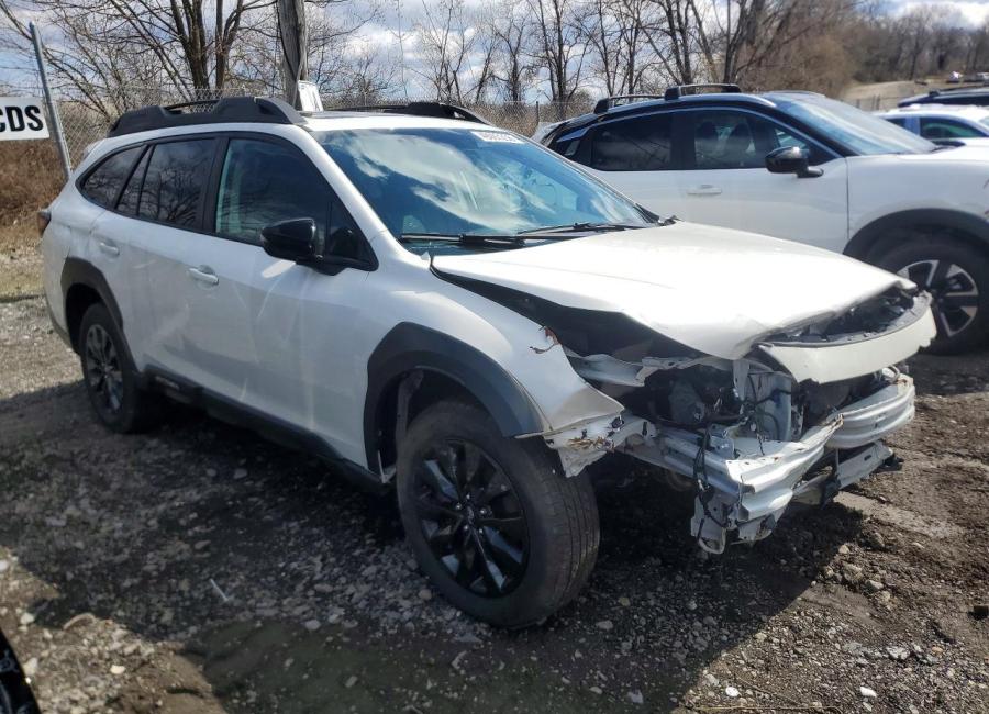 Salvage 2025 Subaru Outback Onyx Edition in White