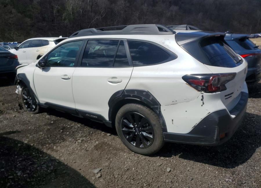 Salvage 2025 Subaru Outback Onyx Edition in White