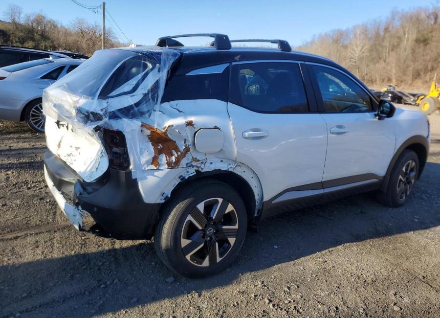 Salvage 2026 Nissan Kicks Sv in White