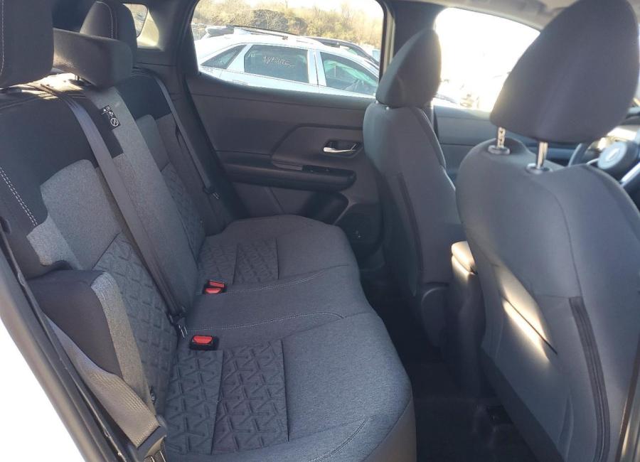 Salvage 2026 Nissan Kicks Sv in White