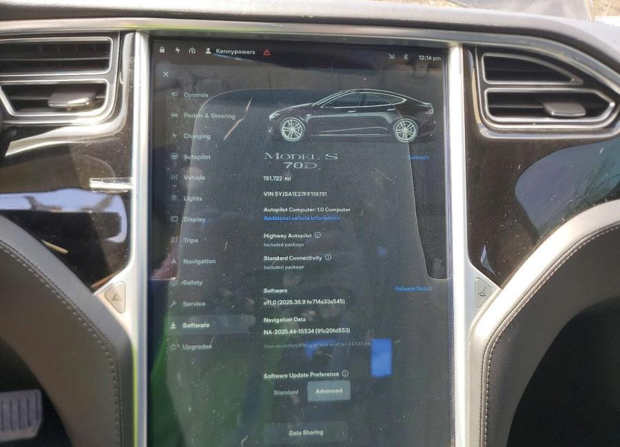 Salvage 2015 Tesla Model S  in Black
