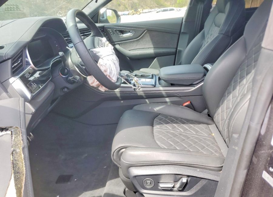 Salvage 2025 Audi Sq8 Prestige in Gray