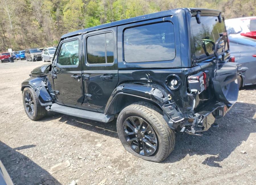 Salvage 2022 Jeep Wrangler Unlimited Sahara in Black