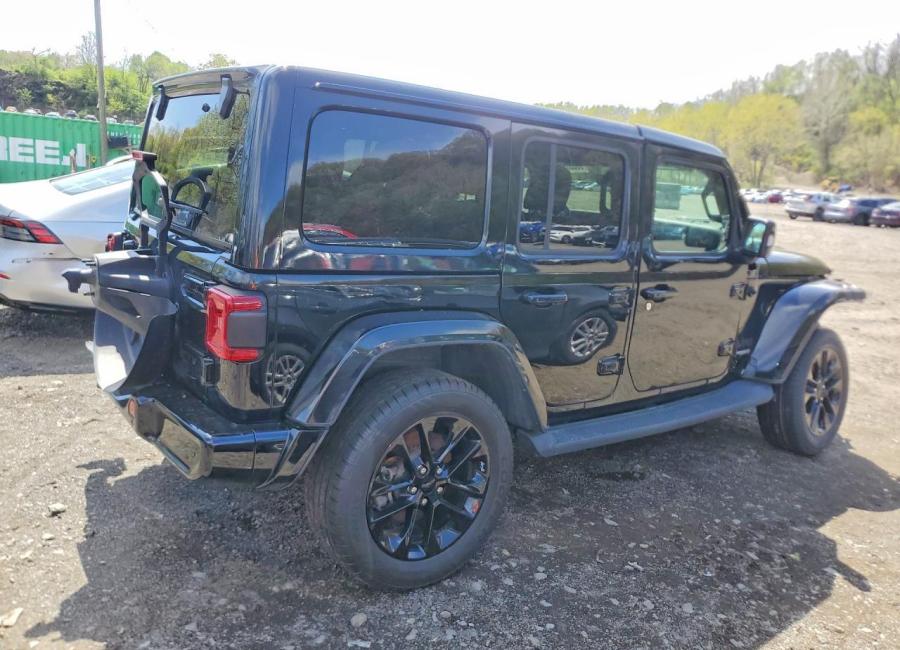 Salvage 2022 Jeep Wrangler Unlimited Sahara in Black