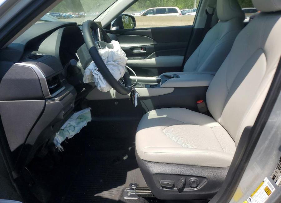 Salvage 2025 Toyota Grand Highlander Hybrid Xle in Gray