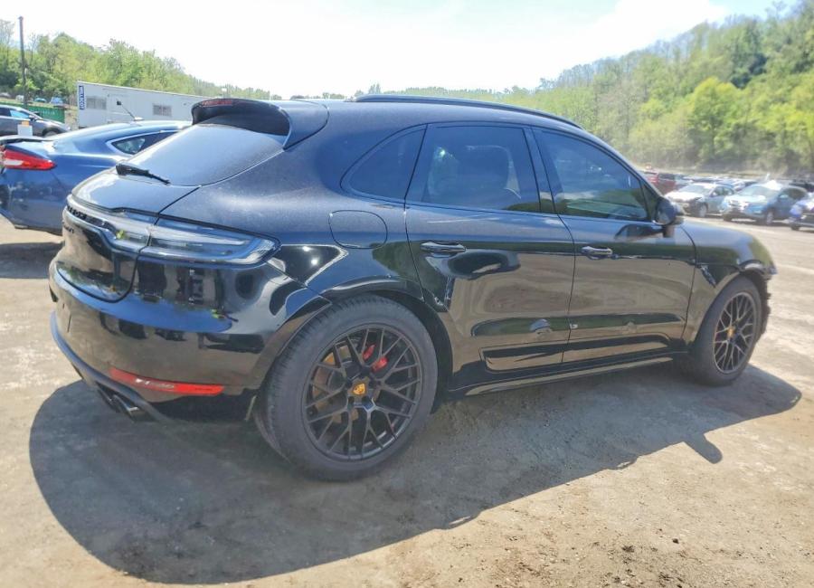 Salvage 2021 Porsche Macan Gts in Black