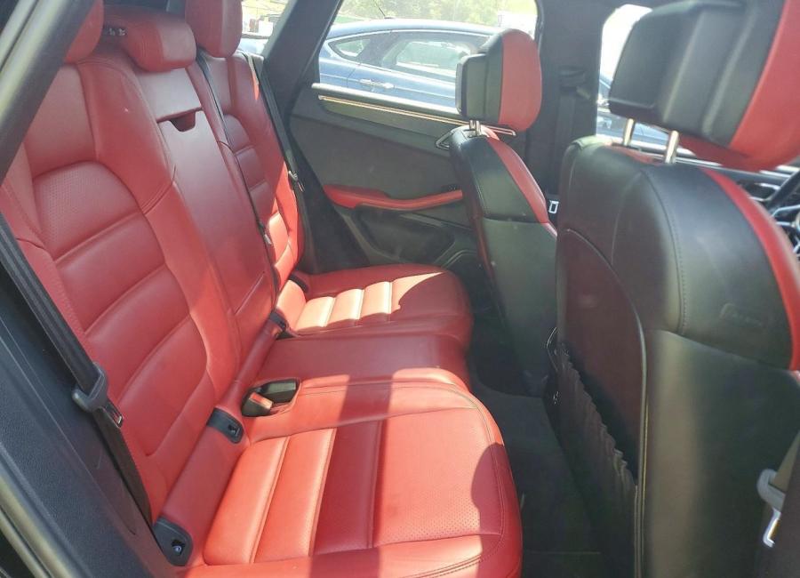 Salvage 2021 Porsche Macan Gts in Black