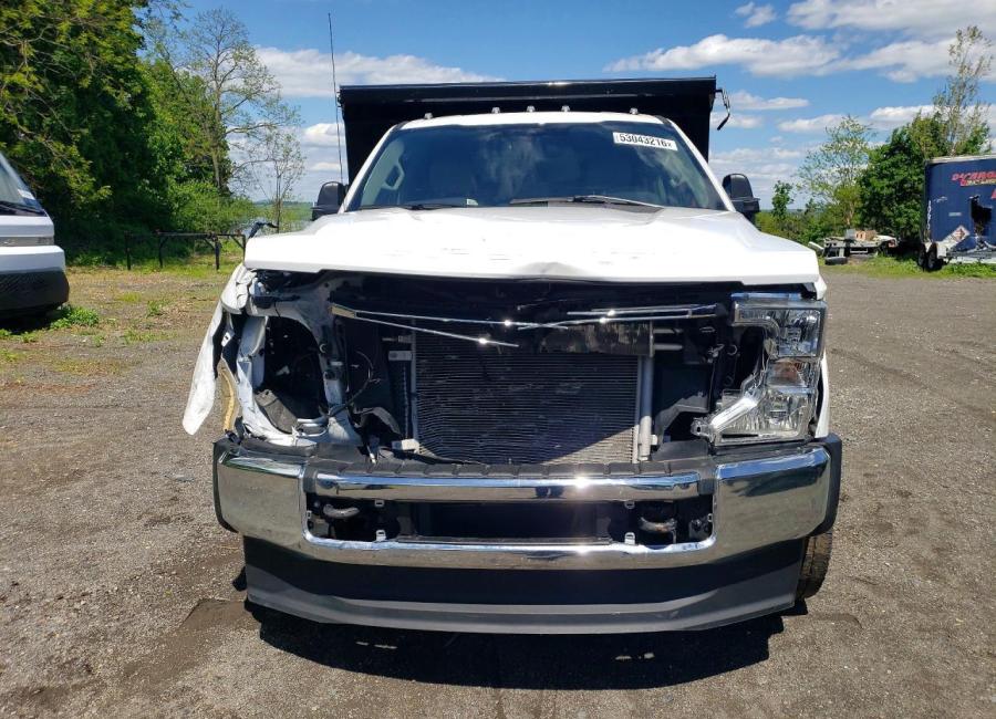 Salvage 2021 Ford F350 Dump Truck in White