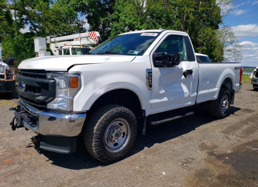 Salvage 2021 Ford F350  in White