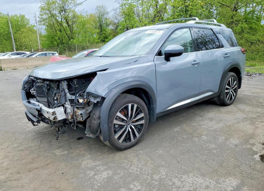 Salvage 2025 Nissan Pathfinder Platinum in Gray