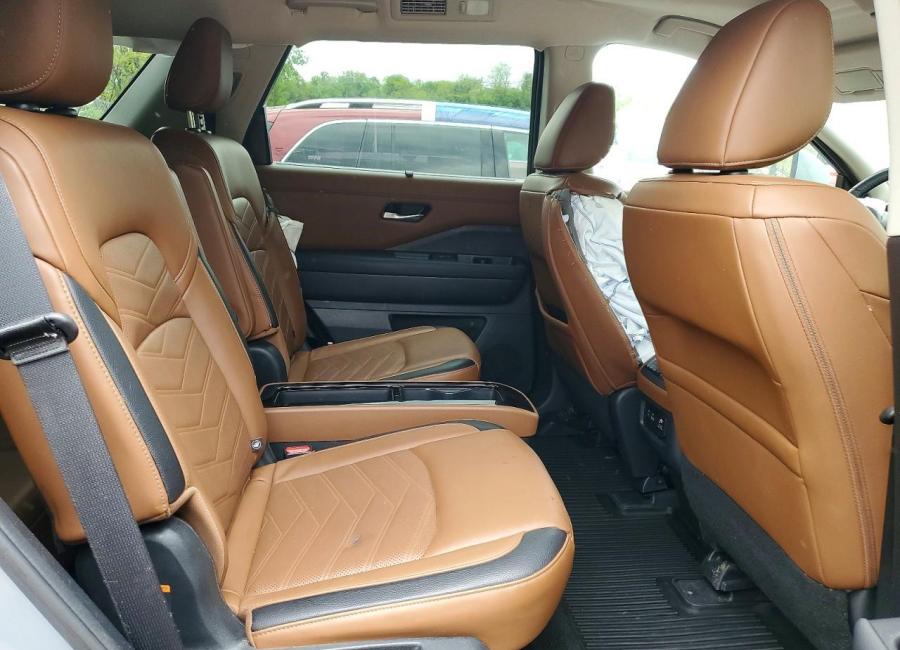 Salvage 2025 Nissan Pathfinder Platinum in Gray