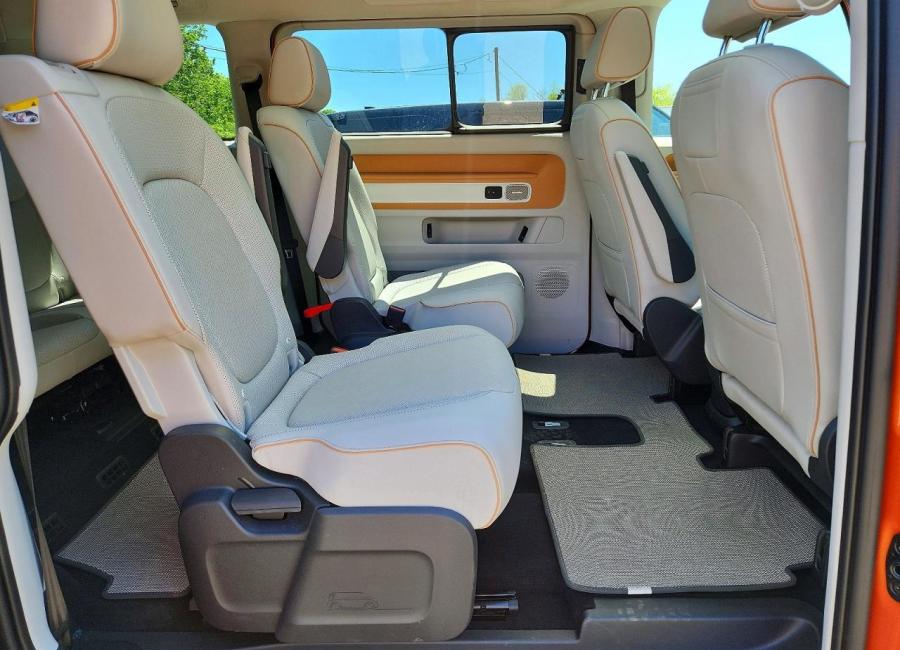 Salvage 2025 Volkswagen Id Buzz First Edition in Two Tone