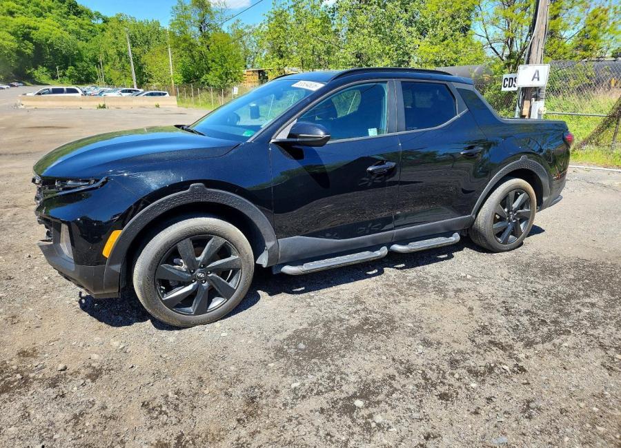 Salvage 2024 Hyundai Santa Cruz  in Black