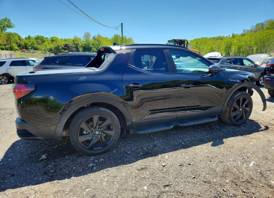 Salvage 2024 Hyundai Santa Cruz  in Black