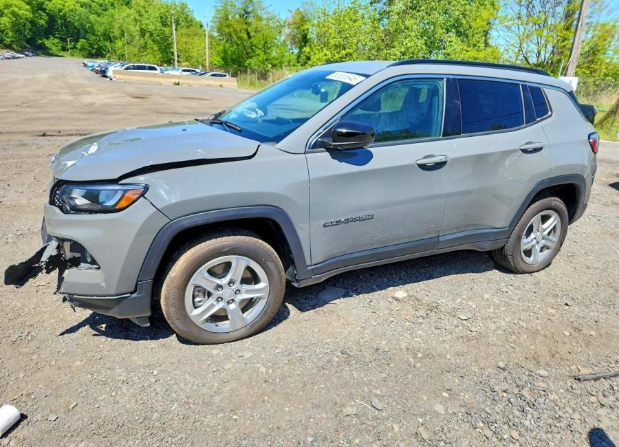 Salvage 2024 Jeep Compass  in Gray