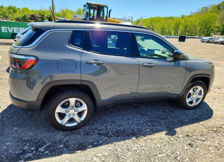 Salvage 2024 Jeep Compass  in Gray