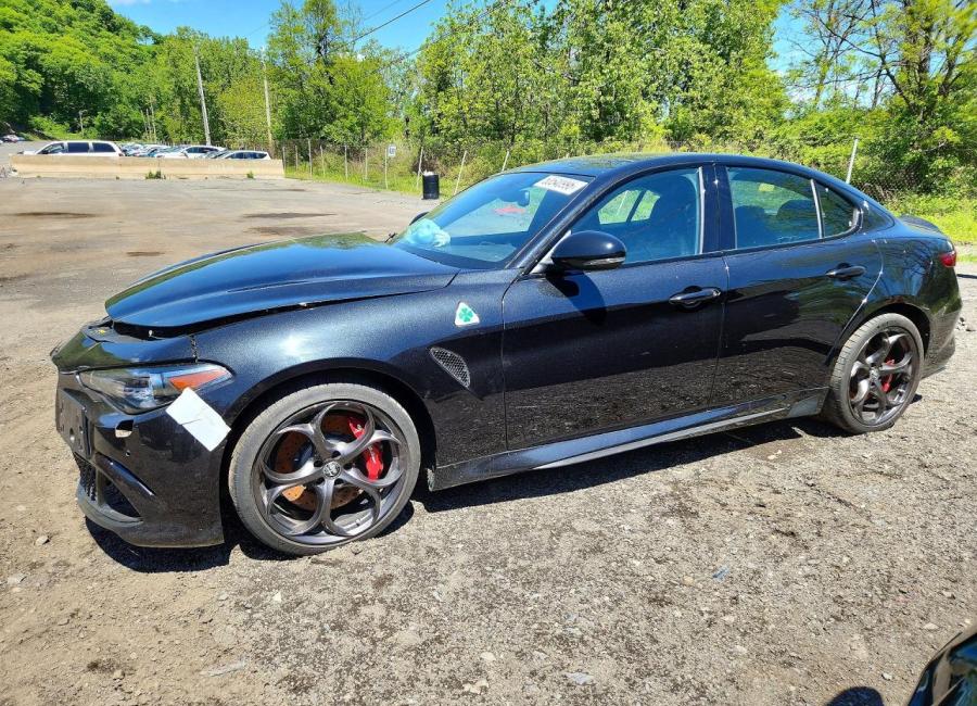 Salvage 2023 Alfa Romeo Giulia Quadrifoglio in Black