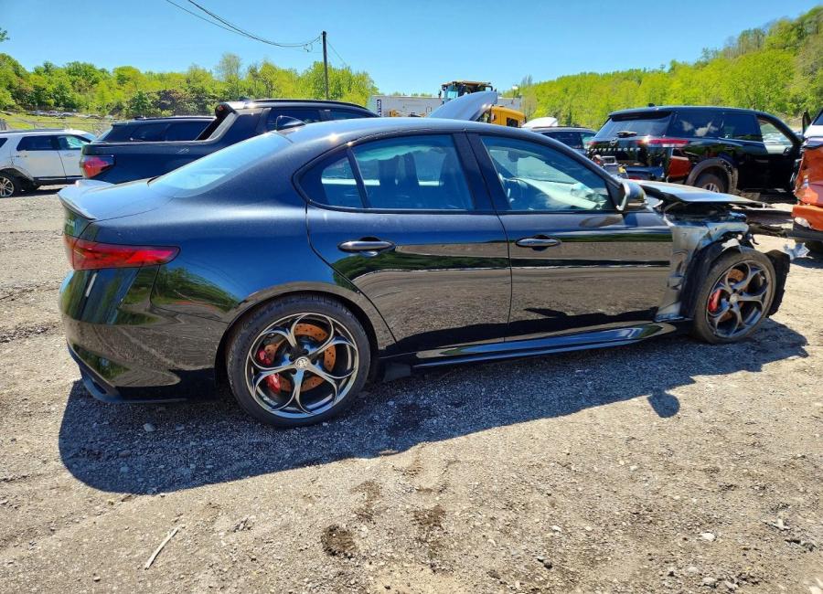 Salvage 2023 Alfa Romeo Giulia Quadrifoglio in Black