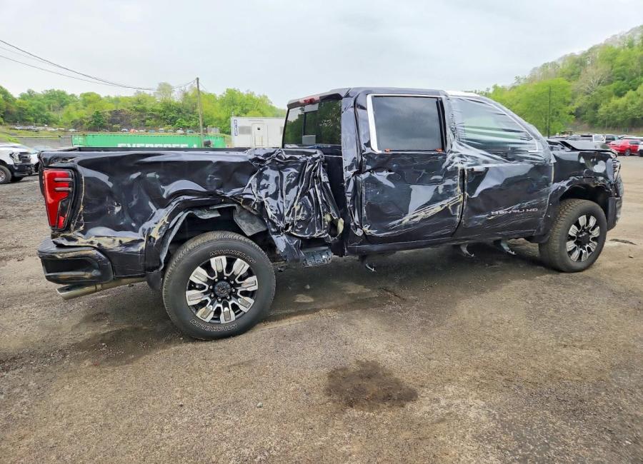 Salvage 2025 Gmc Sierra Denali in Black
