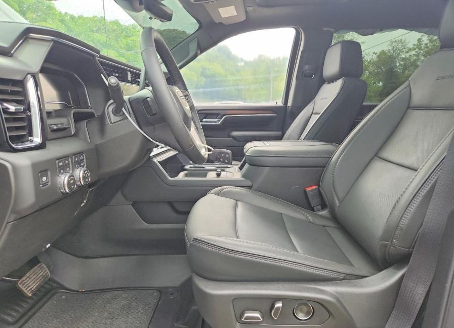 Salvage 2025 Gmc Sierra Denali in Black