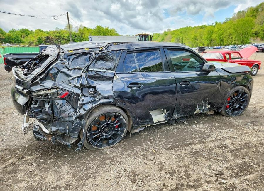 Salvage 2025 Bmw Xm  in Black