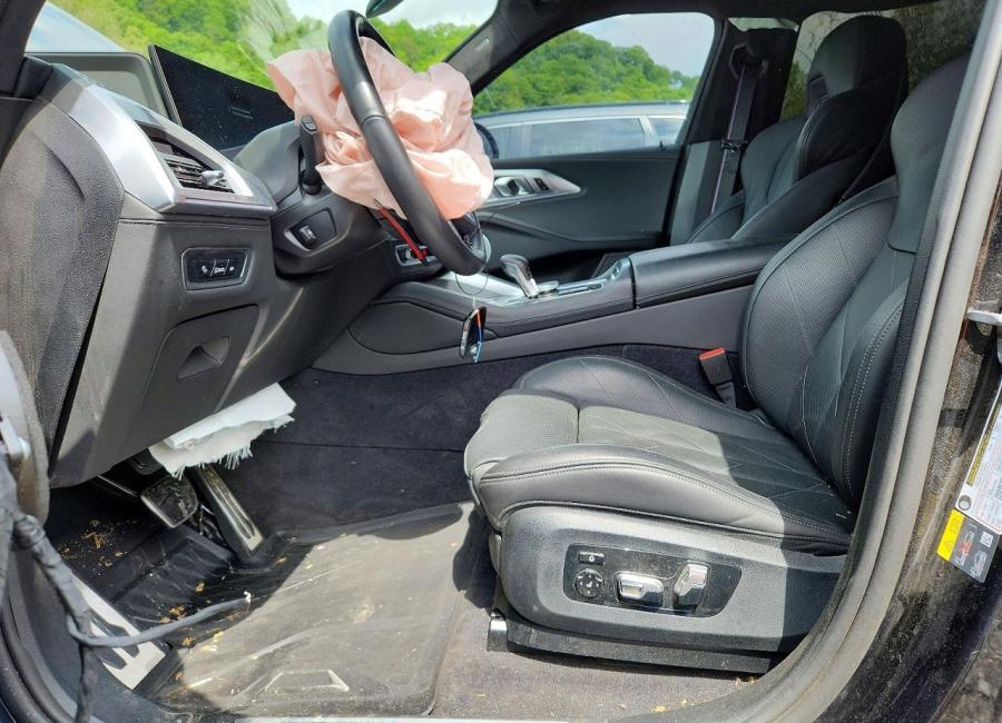 Salvage 2025 Bmw Xm  in Black