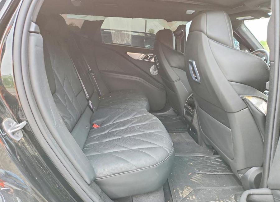 Salvage 2025 Bmw Xm  in Black