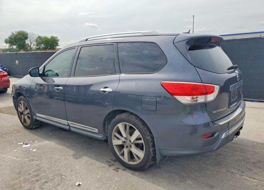 Salvage 2014 Nissan Pathfinder Platinum in Gray