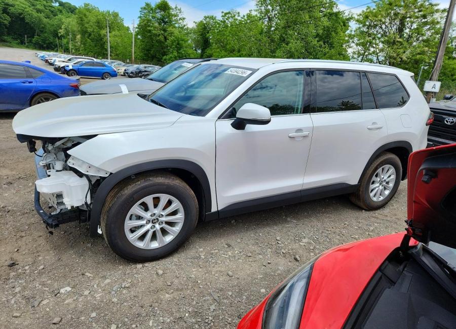 Salvage 2026 Toyota Grand Highlander Xle in White
