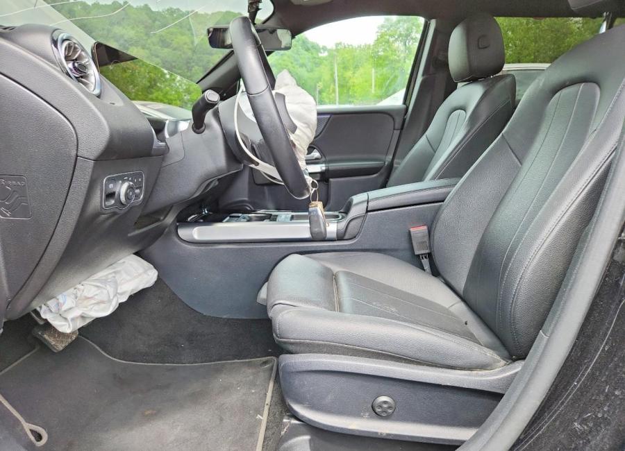 Salvage 2025 Mercedes-benz Glb 250 4matic in Black