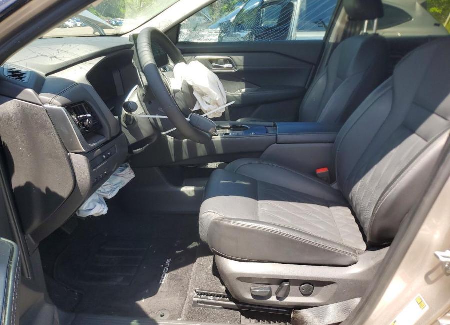 Salvage 2025 Nissan Rogue Platinum in Gold