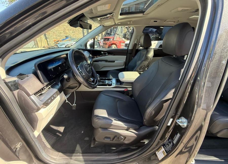 Salvage 2023 Kia Carnival Sx Prestige in Black
