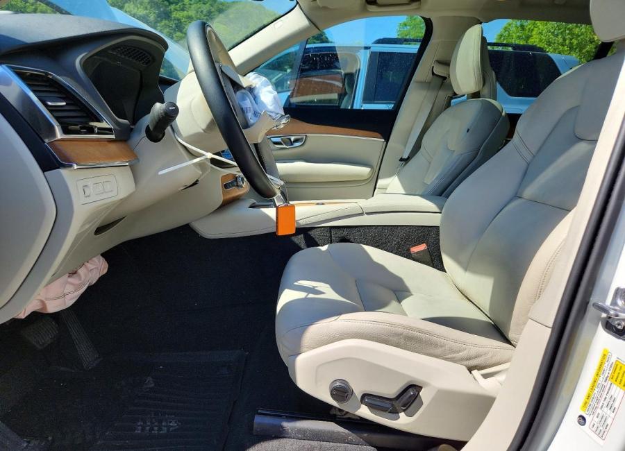 Salvage 2021 Volvo Xc90 T8 Recharge Inscription Express in White