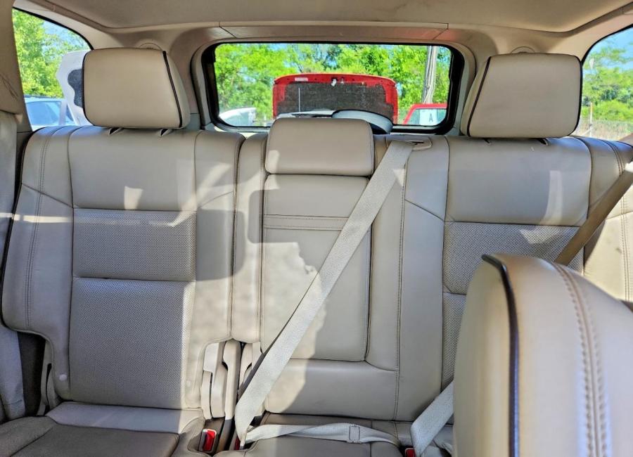 Salvage 2011 Jeep Grand Cherokee Overland in White