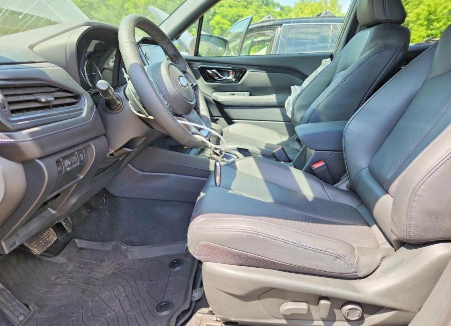 Salvage 2025 Subaru Forester Limited in Blue