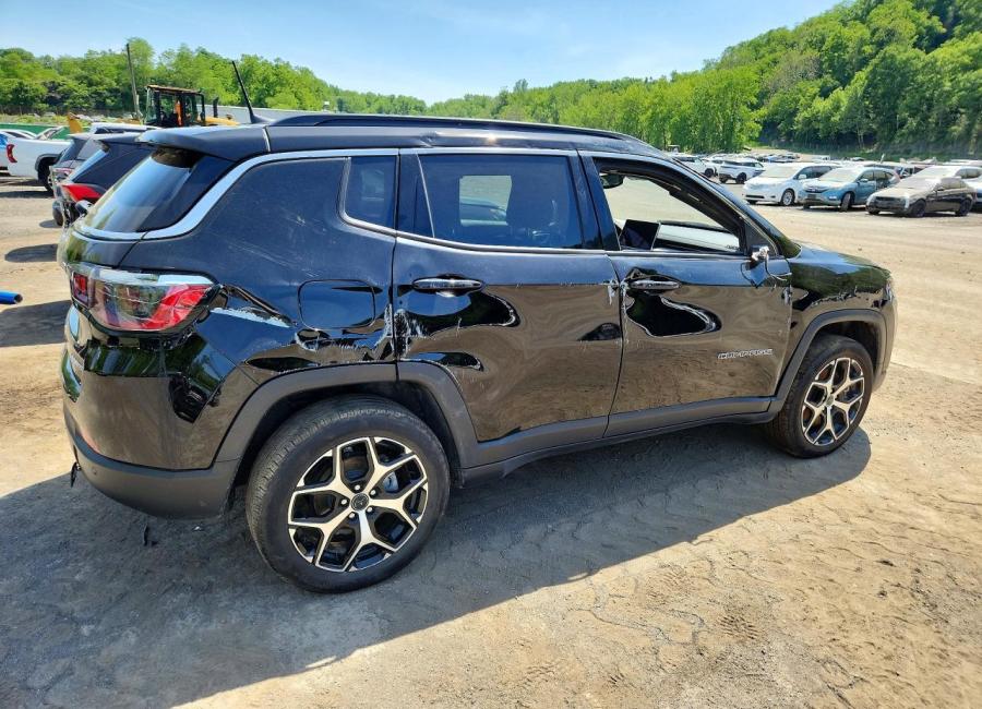 Salvage 2025 Jeep Compass Limited in Black