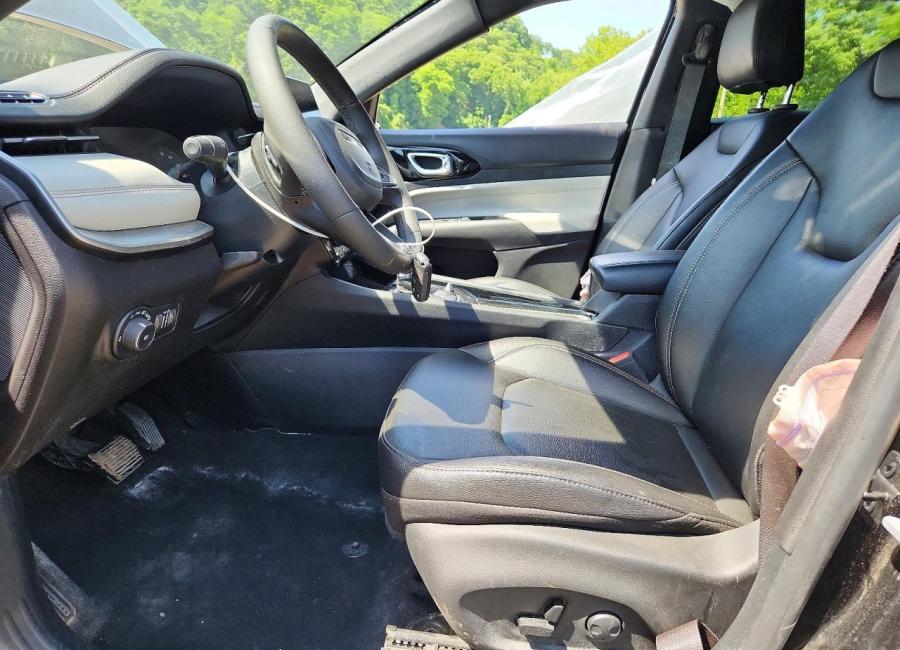 Salvage 2025 Jeep Compass Limited in Black