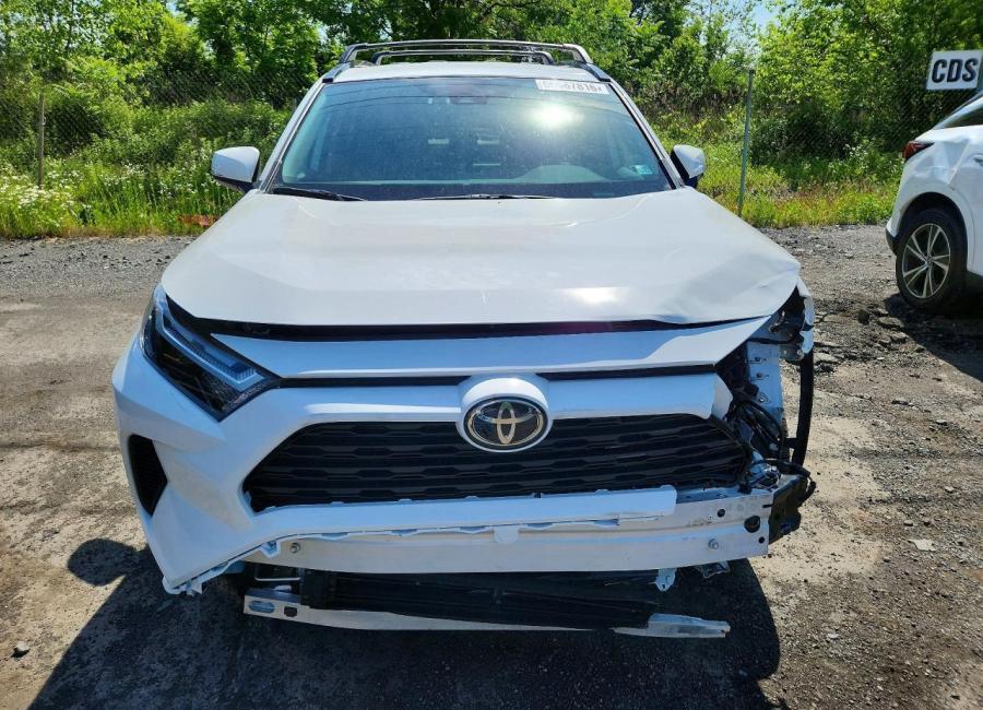Salvage 2025 Toyota Rav4 Hybrid Xle in White