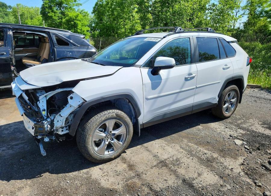 Salvage 2025 Toyota Rav4 Hybrid Xle in White