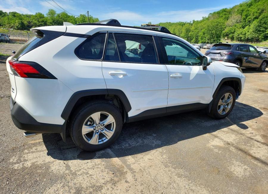 Salvage 2025 Toyota Rav4 Hybrid Xle in White