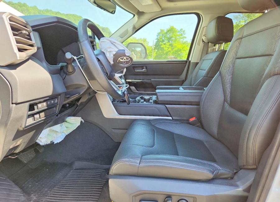 Salvage 2023 Toyota Tundra Limited Hv in White
