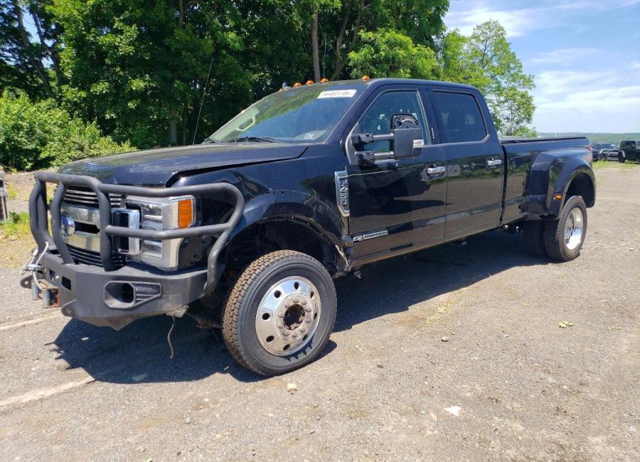 Salvage 2019 Ford F450 Limited in Black
