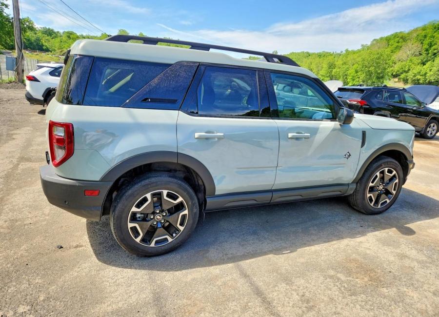 Salvage 2023 Ford Bronco Sport Outer Banks in Blue