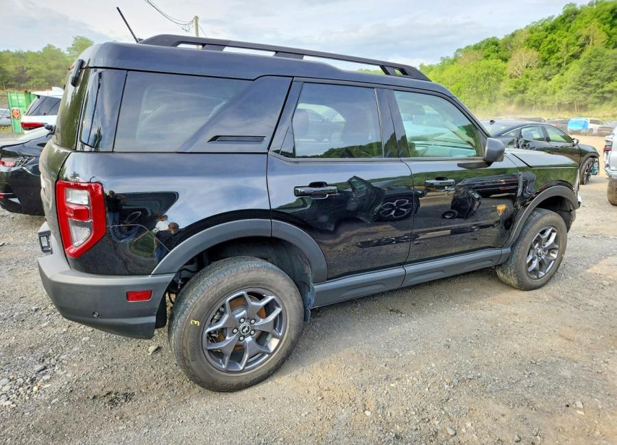 Salvage 2024 Ford Bronco Sport Badlands in Black