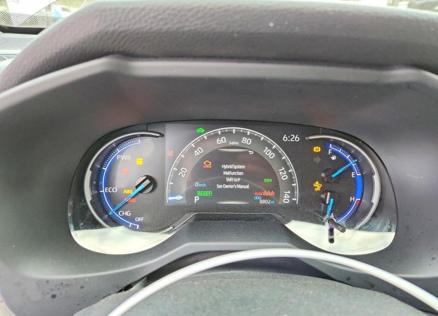 Salvage 2025 Toyota Rav4 Xle Premium in Silver